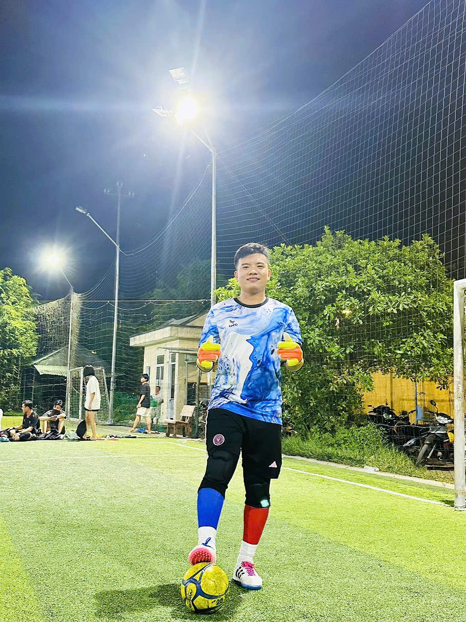 Hình ảnh Sân bóng Phương Vy 4