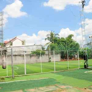 Sân bóng Trương Văn Thành