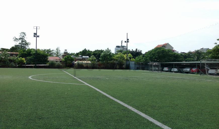 Hình ảnh sân Sân bóng hồ Đền Lừ 3