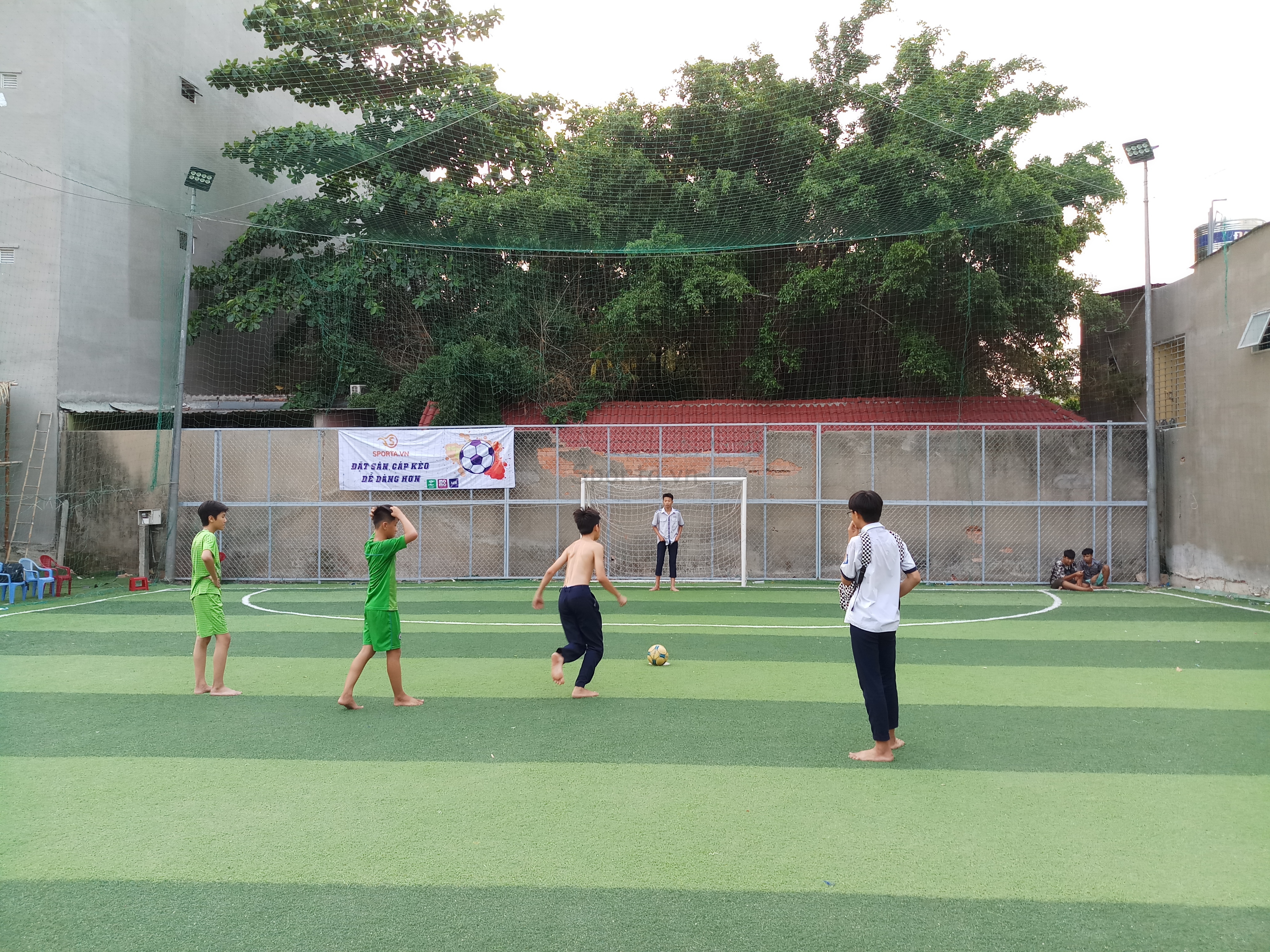Hình ảnh Sân bóng đá Tân Trụ 3